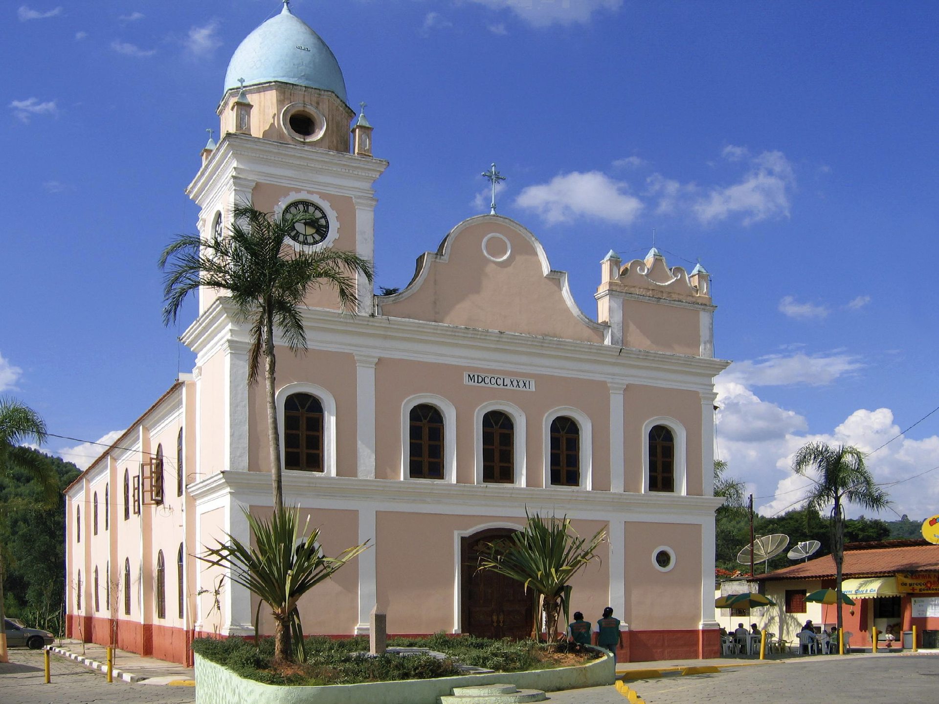 The Igreja Matriz de Nossa Senhora da Penha, the historic parish church at the center of Araçariguama, São Paulo, the town where João Prestes Filho died on March 4, 1946