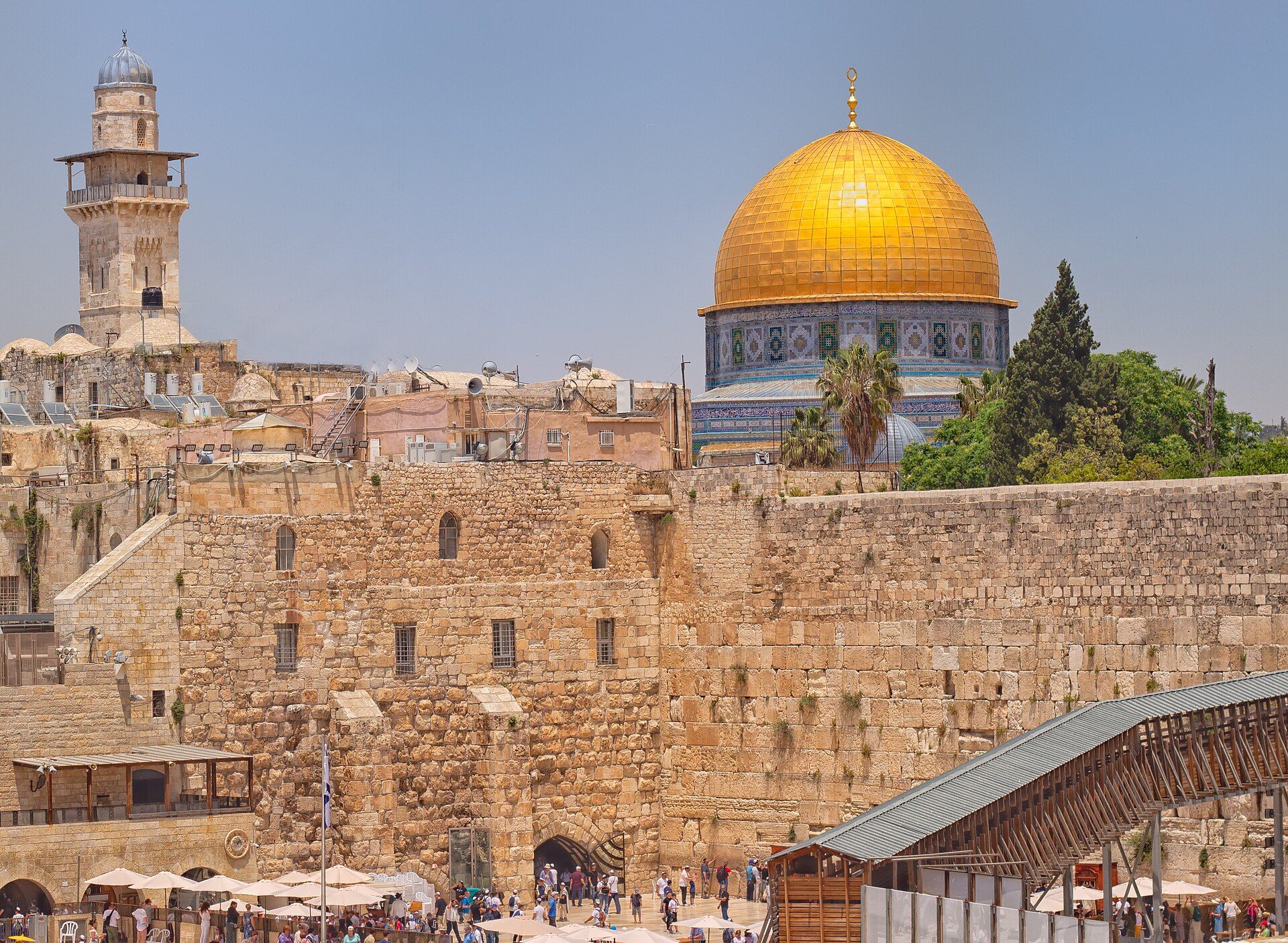 The Dome of the Rock and Western Wall on the Temple Mount, Jerusalem — the real-world location depicted in the disputed January 2011 viral video, later assessed by most analysts as a probable CGI hoax. This photograph shows the site itself, not evidence of the alleged craft.