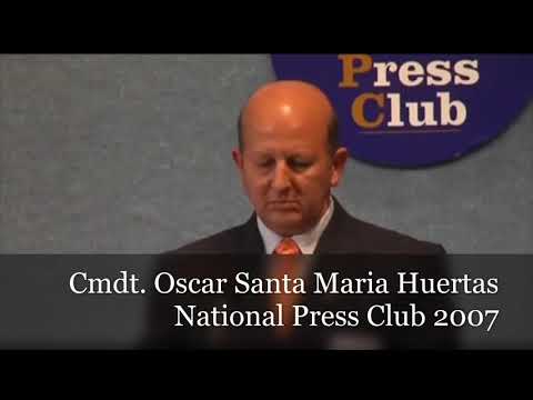 Comandante FAP Oscar Santa Maria Huertas en el National Press Club 2007